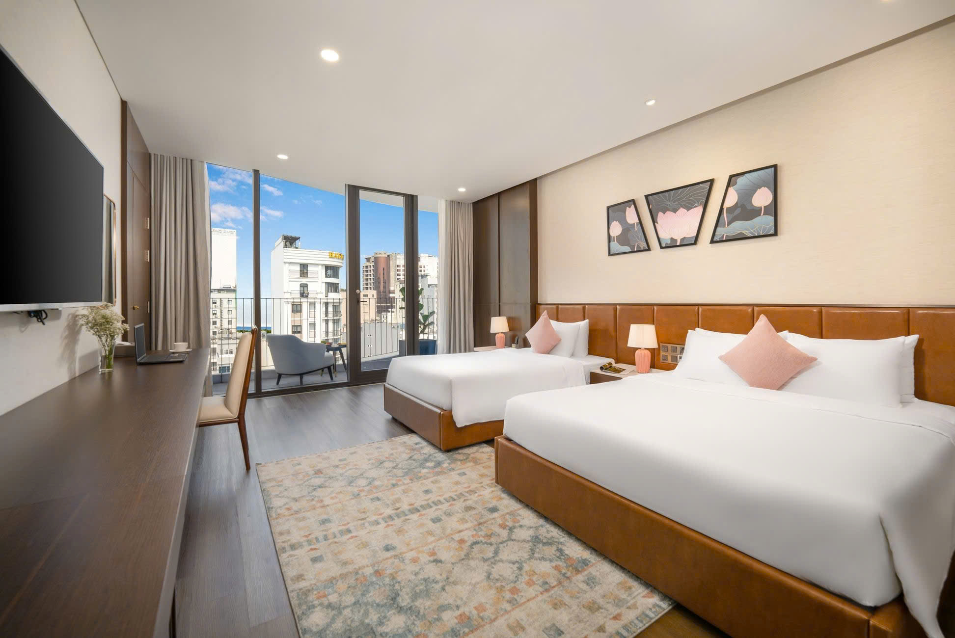 Premium triple balcony