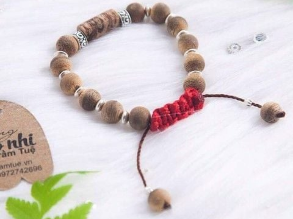 Key values & benefits of the agarwood bracelet
