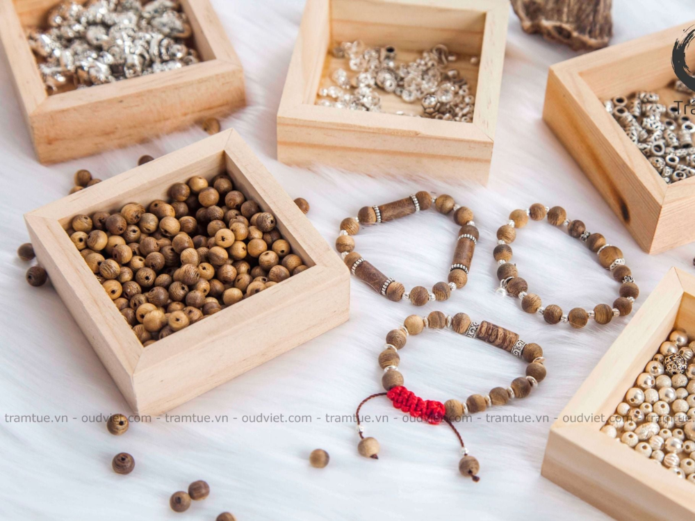 Applications of agarwood bracelets in daily life