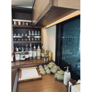 Luxurious & Fully equipped space