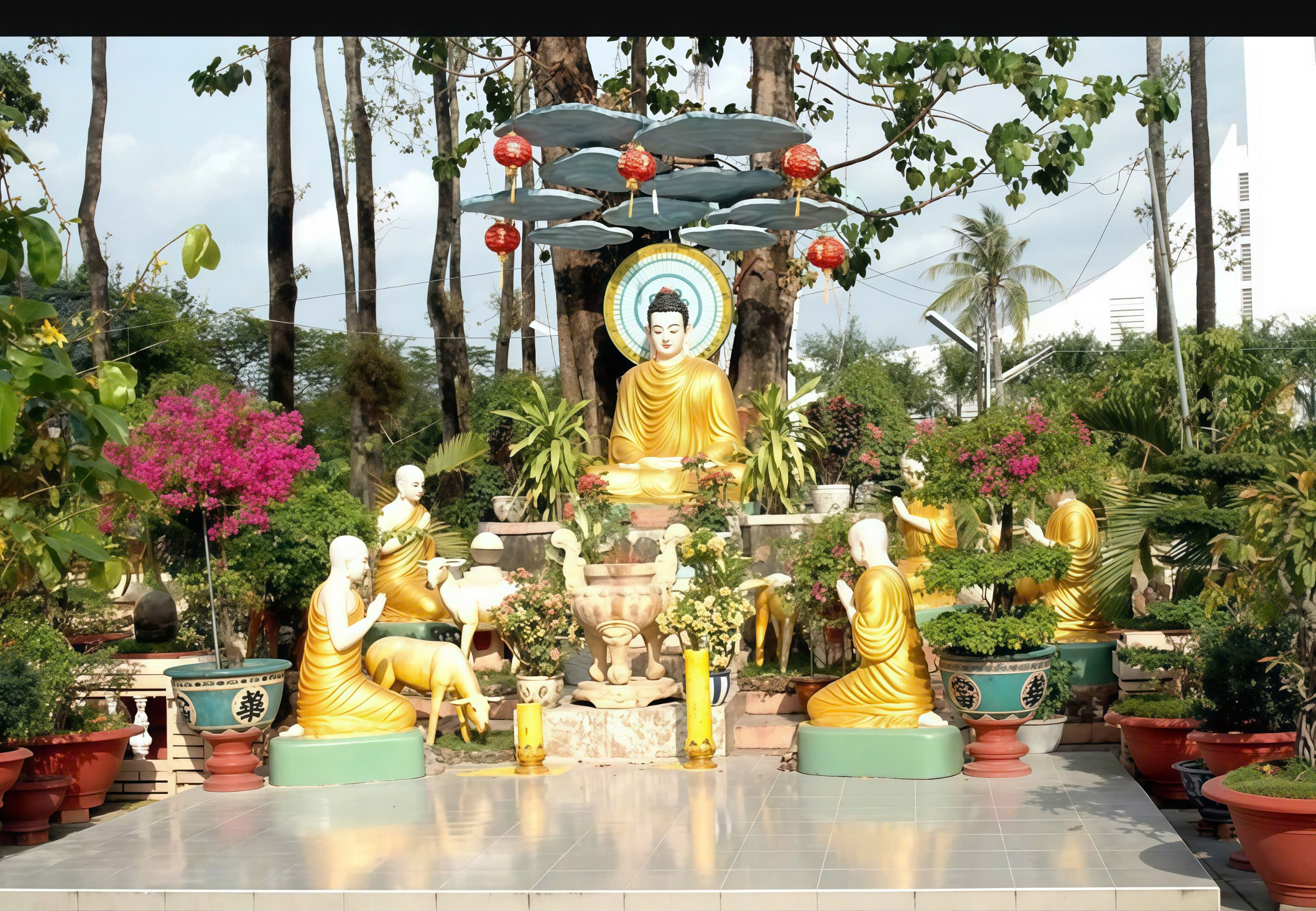 Chánh điện và những cổ vật quý giá: